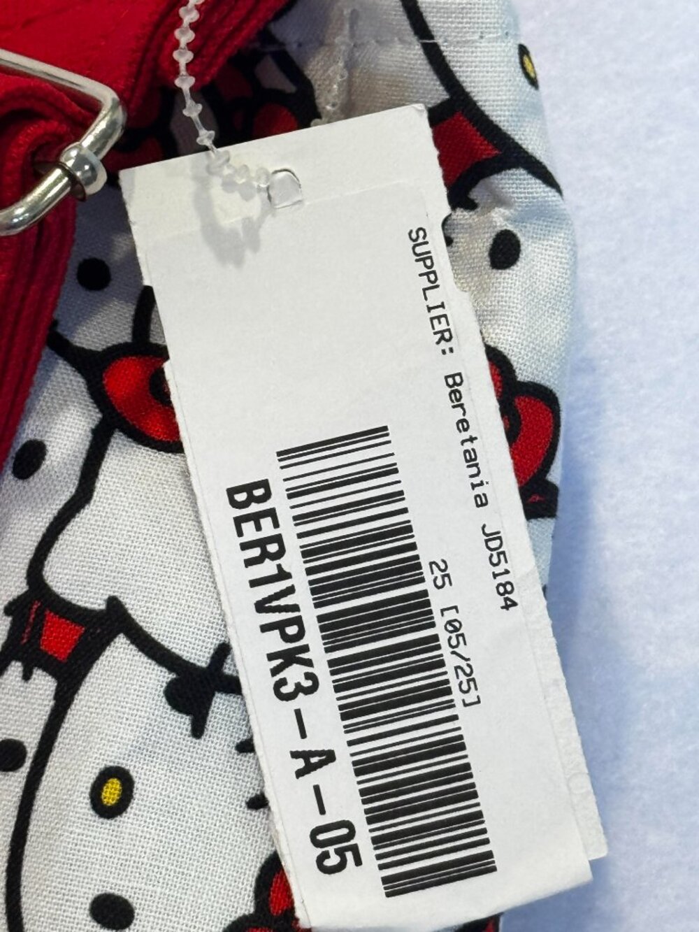 Sanrio Hello Kitty Canvas Hobo Crossbody Bag All Over Print NWT Red - Picture 4 of 10